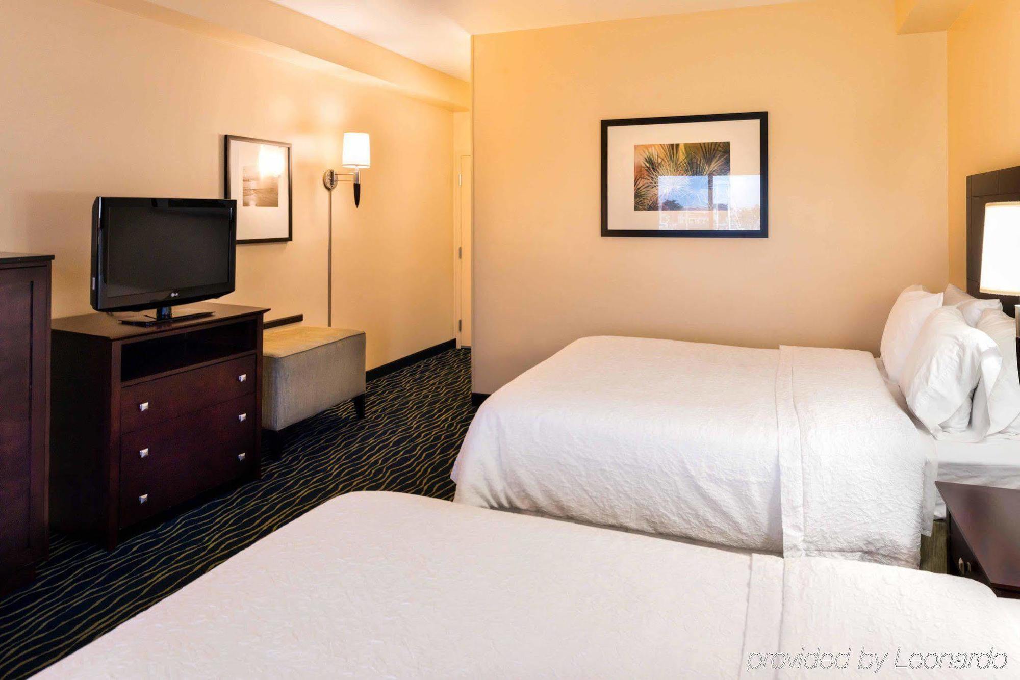 Hampton Inn Channel Islands Harbor Окснард Экстерьер фото